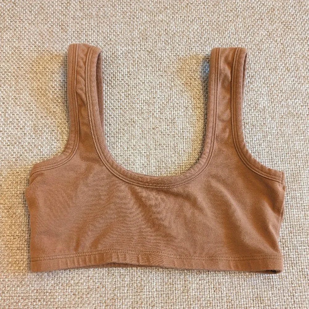 ARQ Wide Strap Bra - Picture 2 of 4